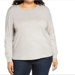 Treasure & Bond Crew Neck Plus Size 2X Pullover Long Sleeves T-Shirt In Grey
